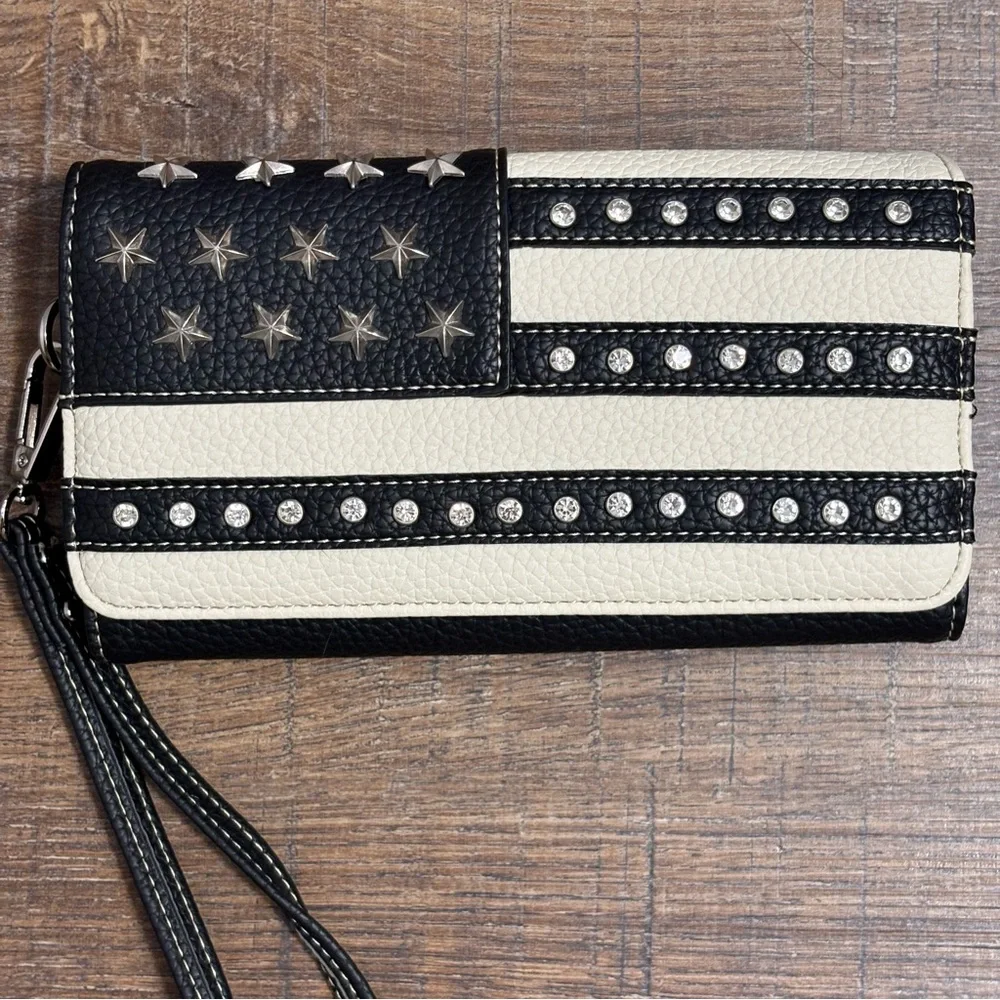 Montana West Black and Cream Star-Embellished Clutch Of Wallet - Picture 3 of 12